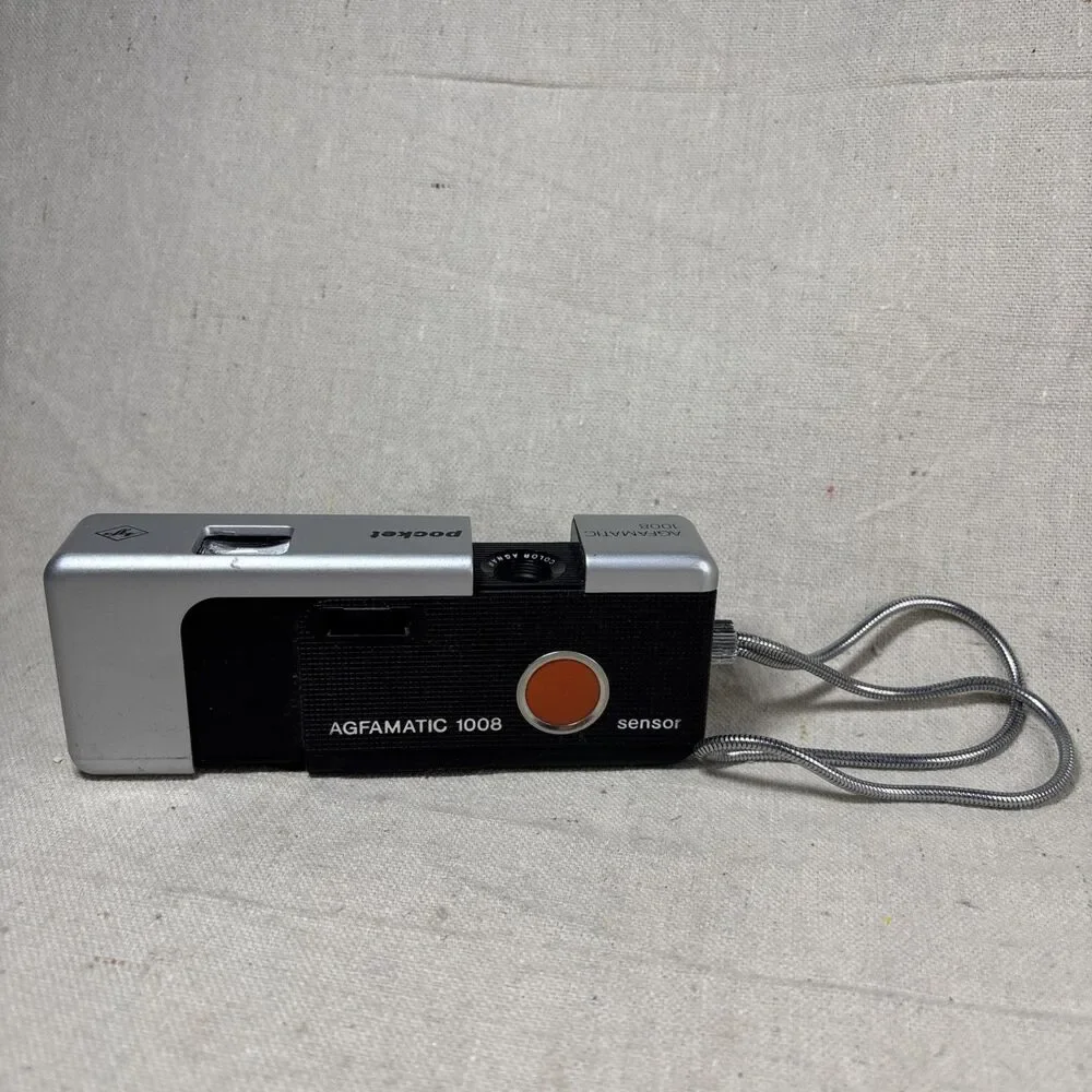 Agfamatic 1008 Pocket Sensor Vintage Camera With Metal Strap Untested